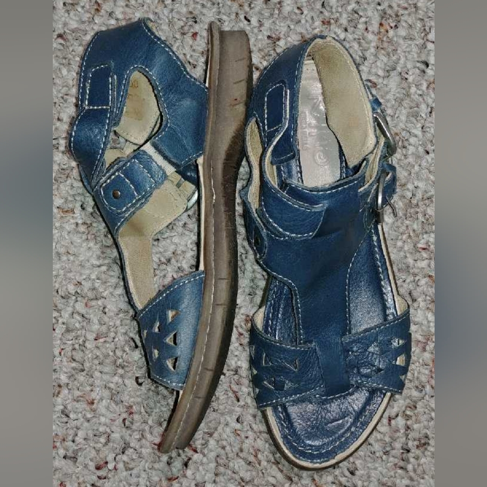 Khrio blue flat leather sandals